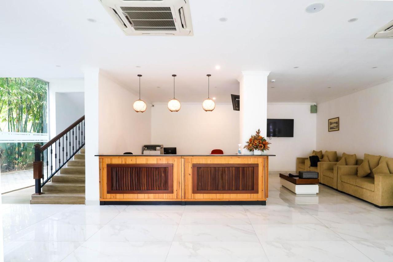 Hotel Ganthera Kandy Exterior photo