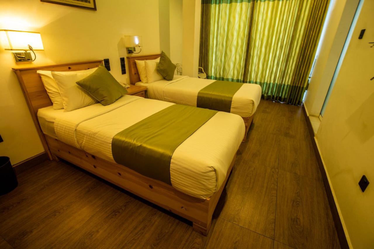 Hotel Ganthera Kandy Exterior photo